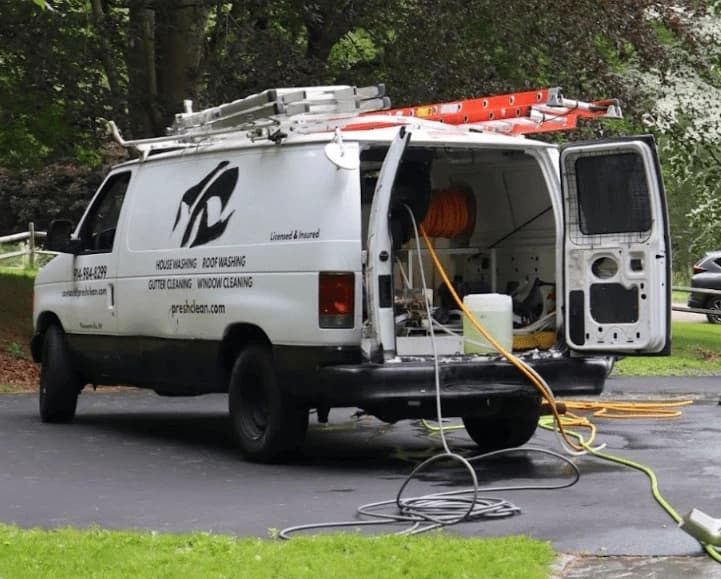 Brunswick Power Washing professionals cleaning commercial fleet in Brunswick